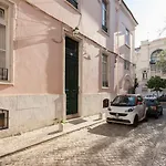 Apartament 2-Bedroom Apartment With Open Terrace In Central Lisbon