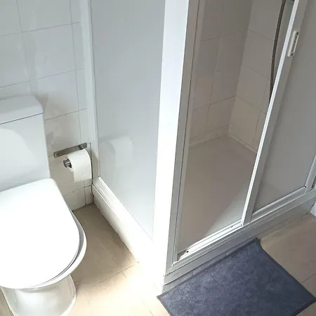 2-bedroom With Open Terrace In Apartment Lissabon