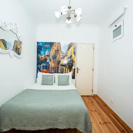 2-bedroom 2 Double Bed 1 Sofa Bed With Open Terrace In * 리스본
