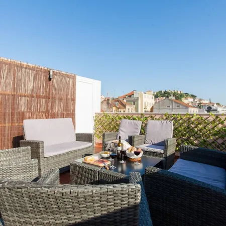Open Trace 2 Bedroom Located Centeral * Lizbona